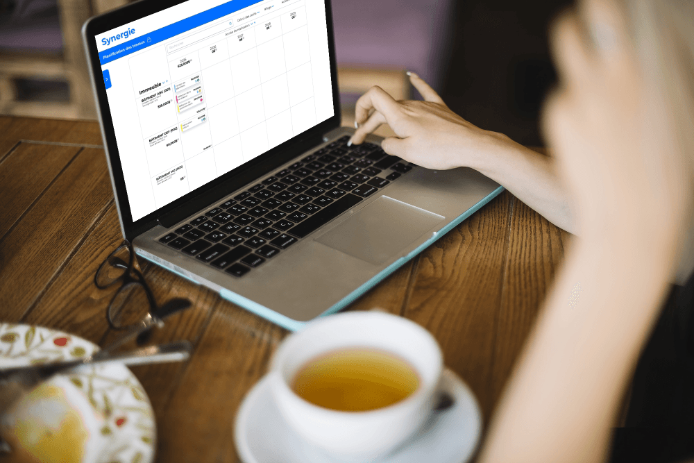 Interface de la plateforme Synergie montrant les fonctionnalités de gestion